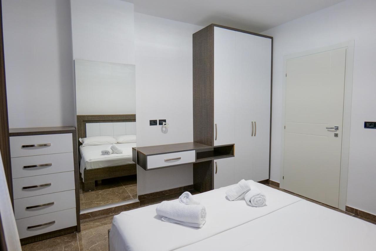 Apartahotel The Peak & Lounge