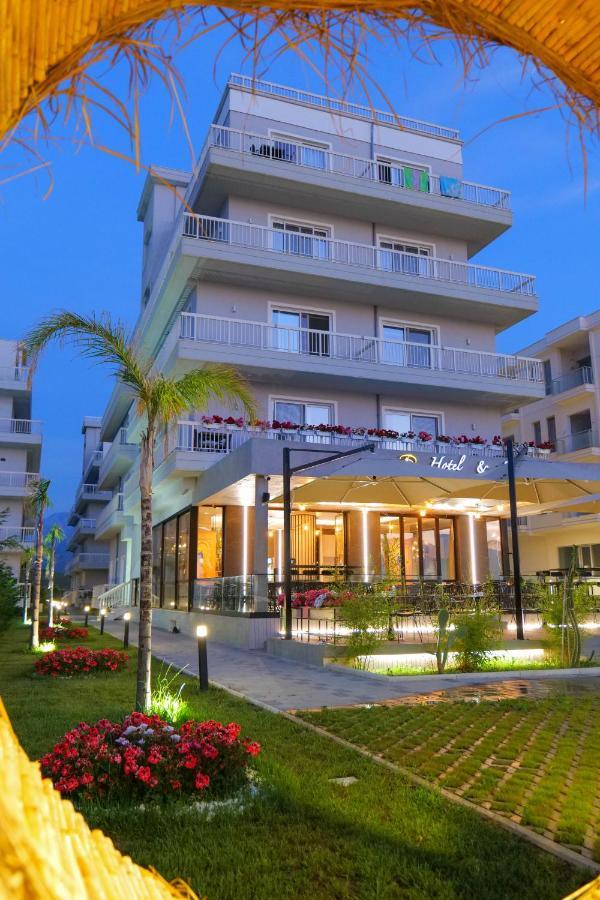 Apartahotel The Peak & Lounge *
