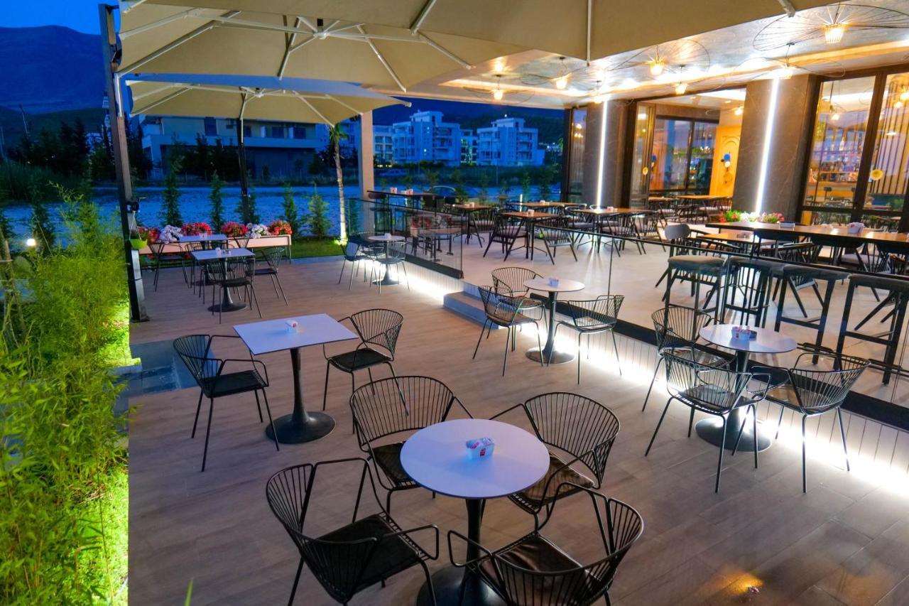 Apartahotel The Peak & Lounge Radhimë