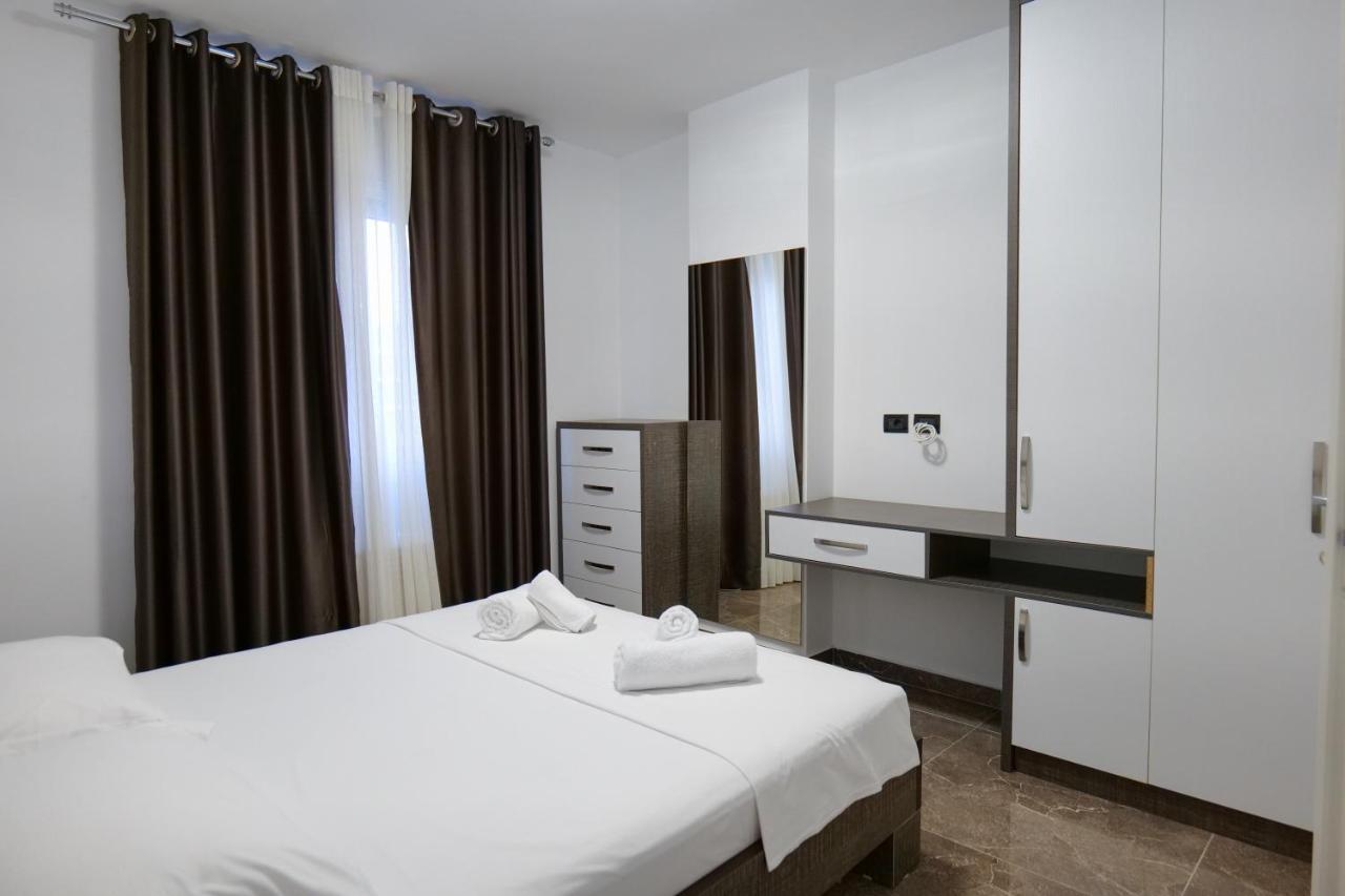 Apartahotel The Peak & Lounge Radhimë